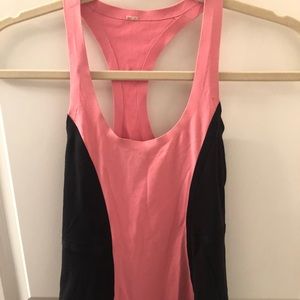 LULULEMON TANK TOP SIZE 4 Summer workout top